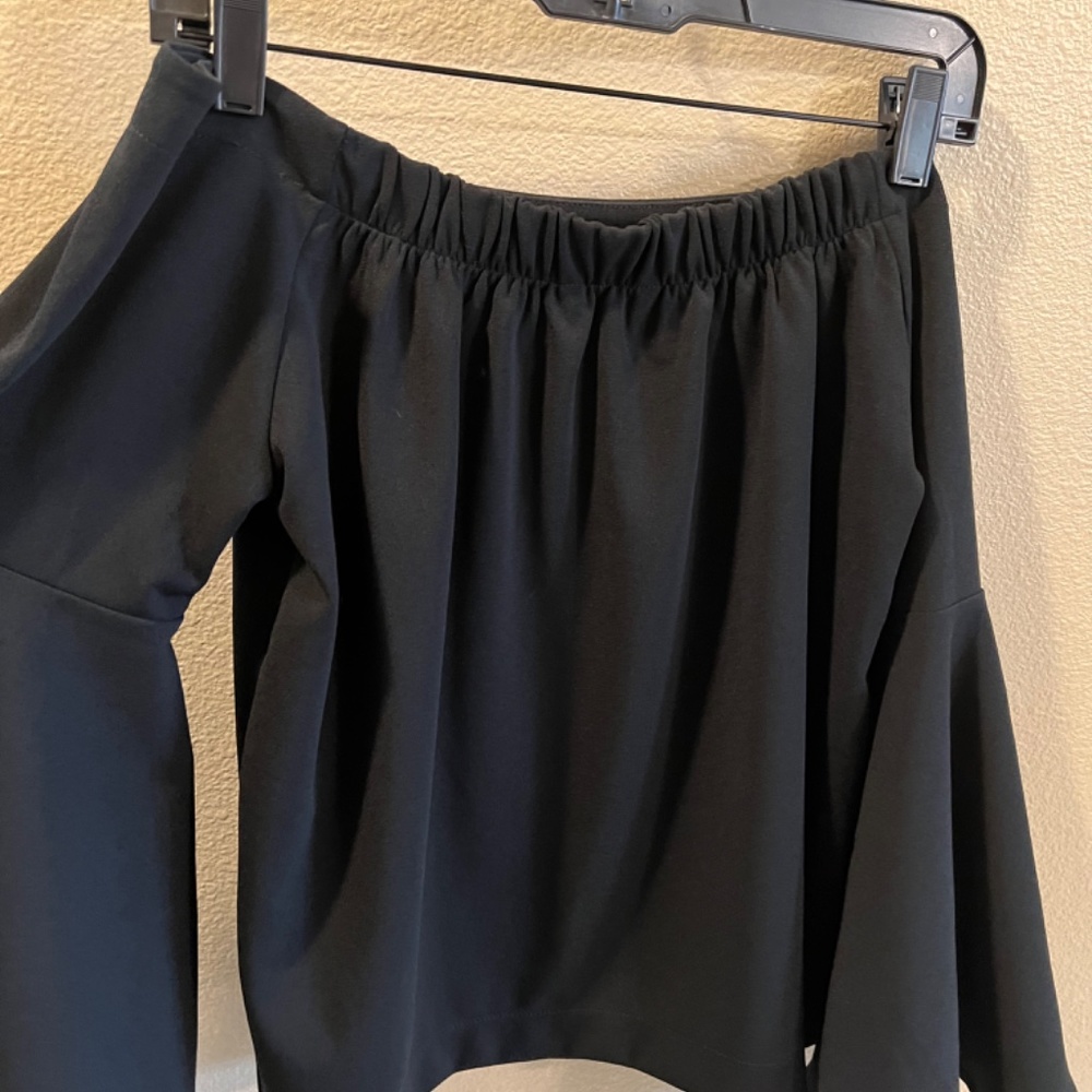 Top - Picture 2 of 5